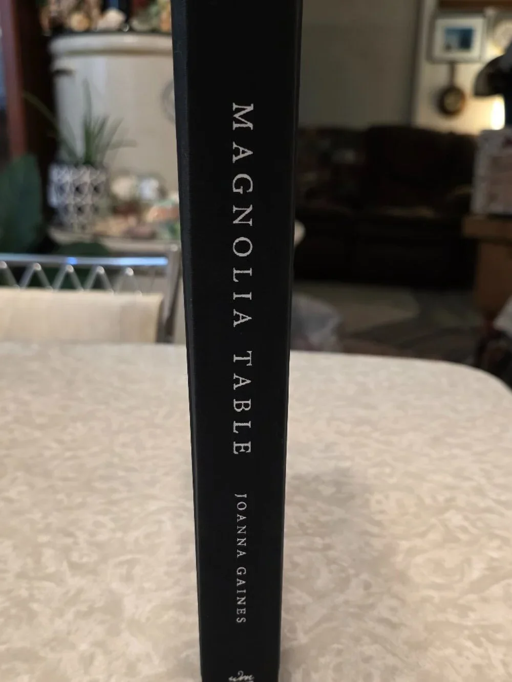 Magnolia Table Recipes for Gatherings Joanna Gaines 2017 Hard Cover 1st Edition